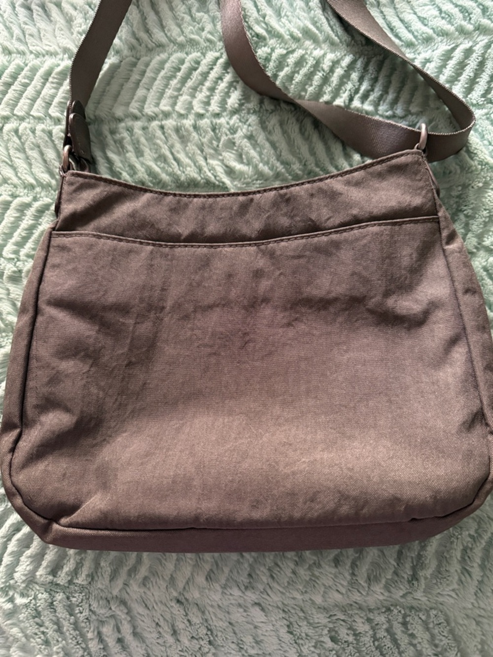 Baggallini Uptown Crossbody bag w/ Wristlet - Picture 5 of 6